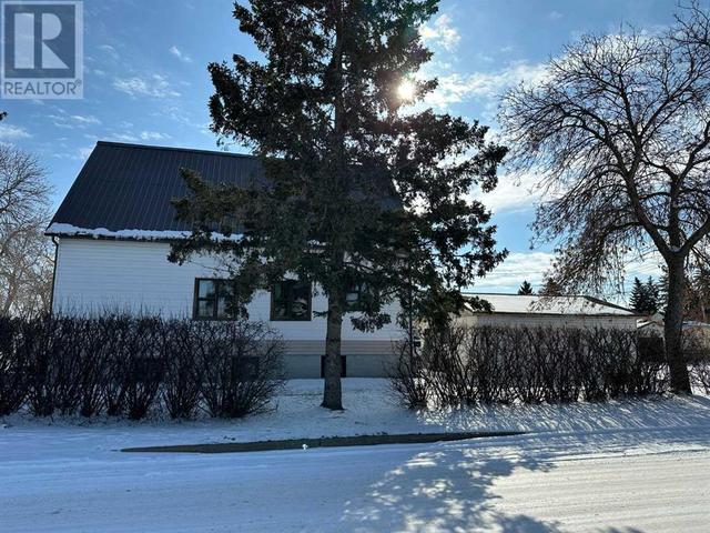 5219 55 Avenue, House other with 0 bedrooms, 0 bathrooms and 2 parking in Ponoka AB | Image 2