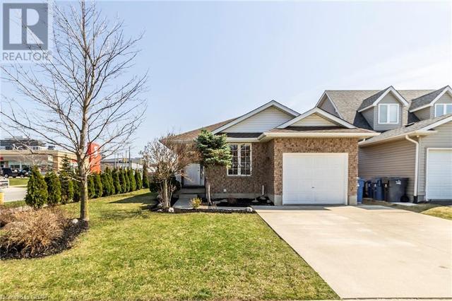 23 Doyle Drive, House detached with 2 bedrooms, 2 bathrooms and 3 parking in Guelph ON | Image 3