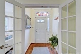 307 Sumach St, House detached with 2 bedrooms, 3 bathrooms and 2 parking in Toronto ON | Image 3