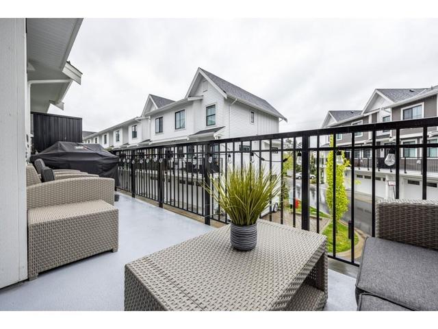 2 - 5945 176a Street, House attached with 3 bedrooms, 3 bathrooms and 2 parking in Surrey BC | Image 30