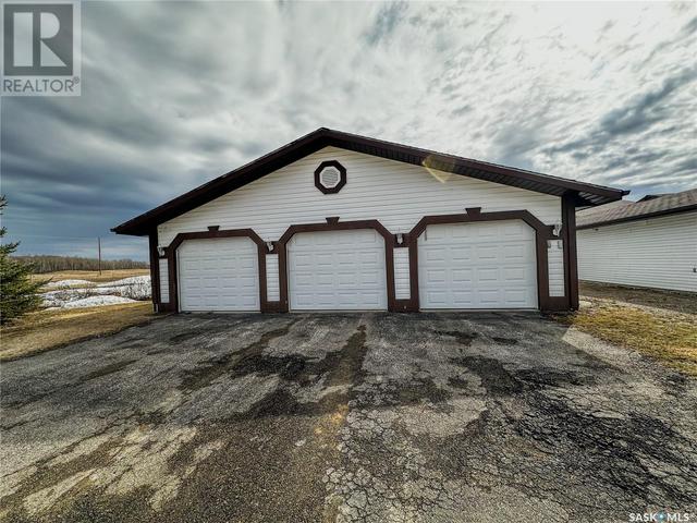 114 Cedar Crescent, House detached with 6 bedrooms, 3 bathrooms and null parking in Churchbridge SK | Image 3