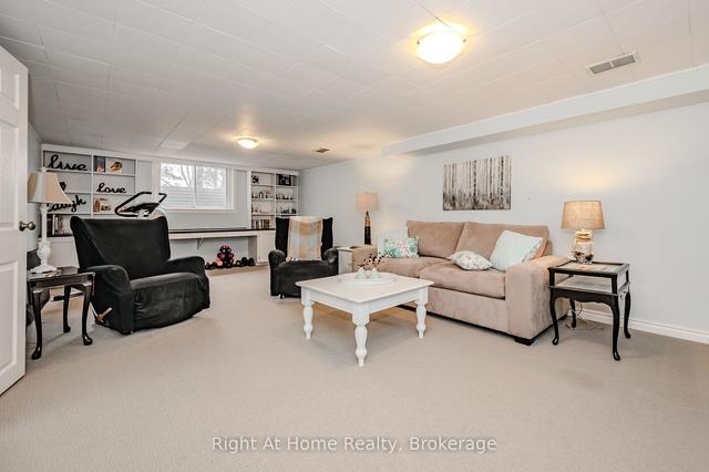387 River Side Dr, House detached with 3 bedrooms, 3 bathrooms and 6 parking in Oakville ON | Image 32
