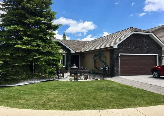 9204 Oakmount Drive Sw, House detached with 2 bedrooms, 4 bathrooms and 4 parking in Calgary AB | Image 1