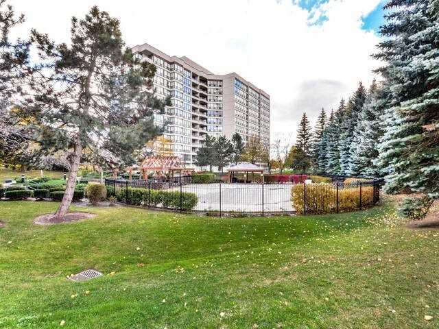 1007 - 10 Laurelcrest St, Condo with 2 bedrooms, 1 bathrooms and 2 parking in Brampton ON | Image 28