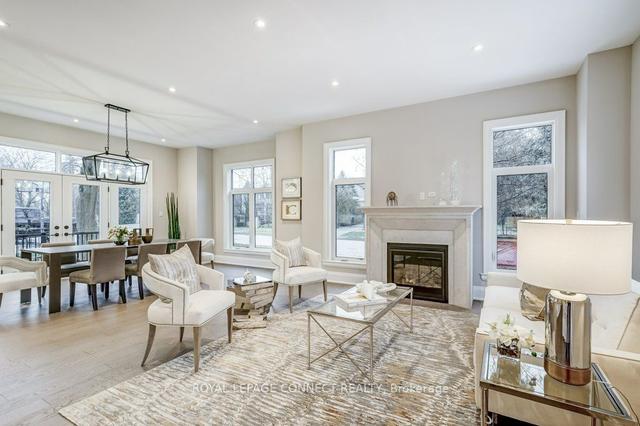 21 Esposito Crt, House detached with 4 bedrooms, 5 bathrooms and 6 parking in Toronto ON | Image 34