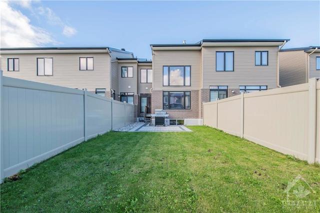 325 Dolce Crescent, Townhouse with 3 bedrooms, 3 bathrooms and 3 parking in Ottawa ON | Image 30
