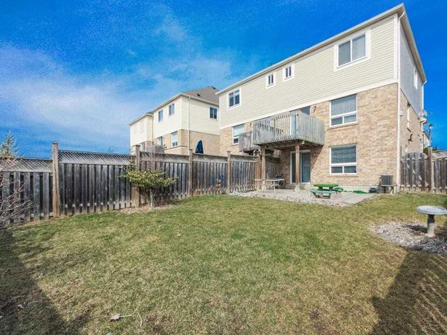 207 Bean Cres, House semidetached with 3 bedrooms, 3 bathrooms and 2 parking in Ajax ON | Image 32