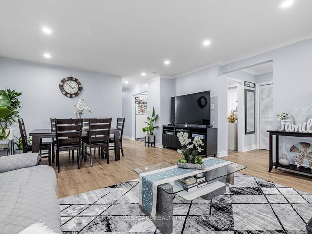 141 Ardwick Blvd, House semidetached with 3 bedrooms, 4 bathrooms and 3 parking in Toronto ON | Image 7