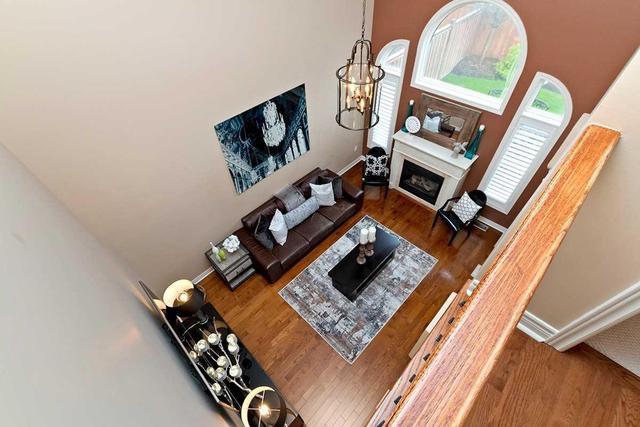 2428 Highmount Cres, House detached with 4 bedrooms, 3 bathrooms and 4 parking in Oakville ON | Image 13