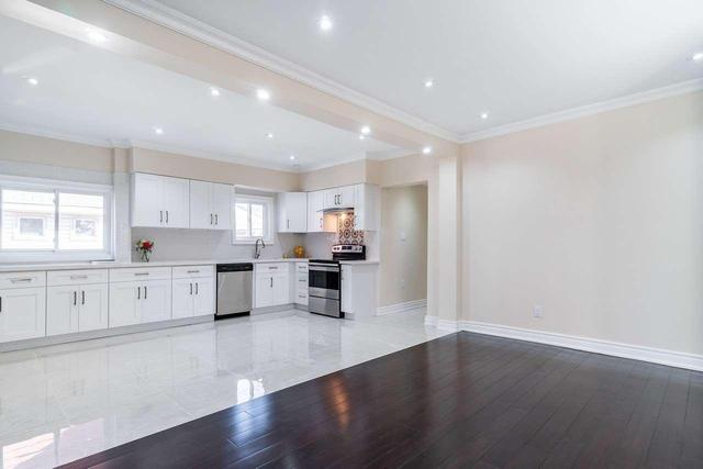 95 Rosslyn Ave S, House detached with 4 bedrooms, 3 bathrooms and 5 parking in Hamilton ON | Image 8