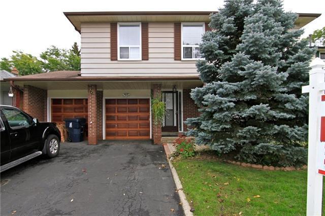 6 Queenscourt Dr, House detached with 4 bedrooms, 2 bathrooms and 4 parking in Toronto ON | Image 1