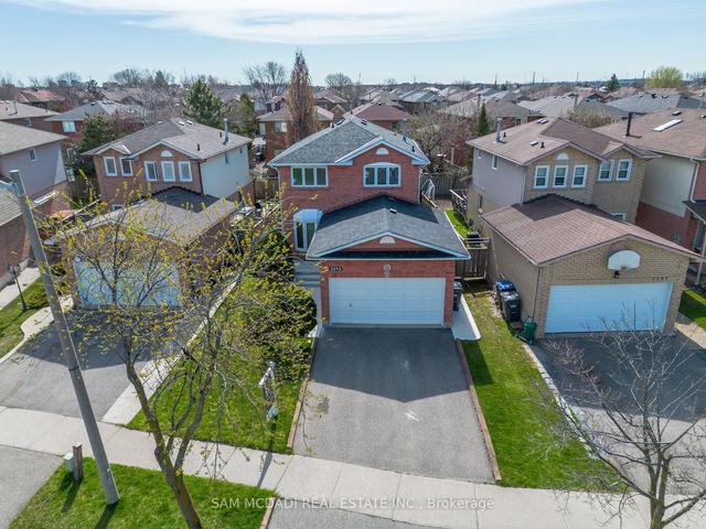 3293 Greenbelt Cres, House detached with 3 bedrooms, 4 bathrooms and 4 parking in Mississauga ON | Image 29