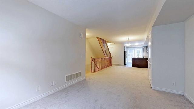 81 - 2500 Hill Rise Crt, Townhouse with 3 bedrooms, 3 bathrooms and 1 parking in Oshawa ON | Image 6