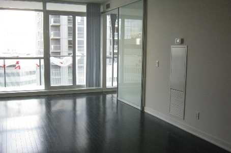 1803 - 770 Bay St, Condo with 1 bedrooms, 1 bathrooms and 1 parking in Toronto ON | Image 4