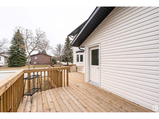 14 Laird Pl, House detached with 5 bedrooms, 3 bathrooms and 4 parking in St. Albert AB | Image 56