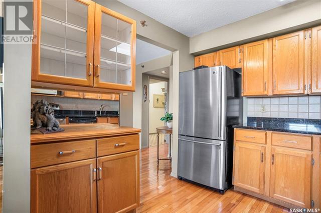 1402 - 430 5th Avenue N, Condo with 2 bedrooms, 1 bathrooms and null parking in Saskatoon SK | Image 2