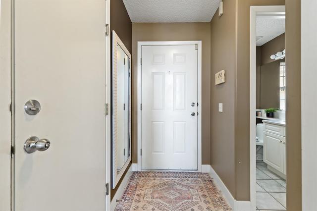 506 Patterson View Sw, Home with 2 bedrooms, 2 bathrooms and 1 parking in Calgary AB | Image 5