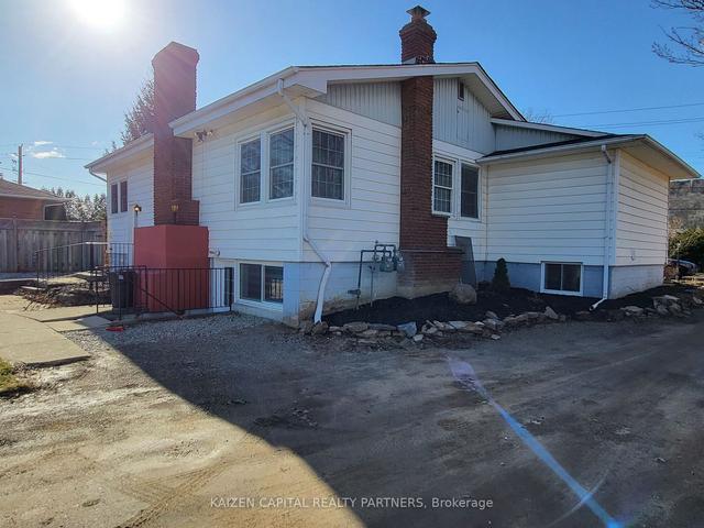 251 King St E, House detached with 8 bedrooms, 5 bathrooms and 15 parking in Hamilton ON | Image 5