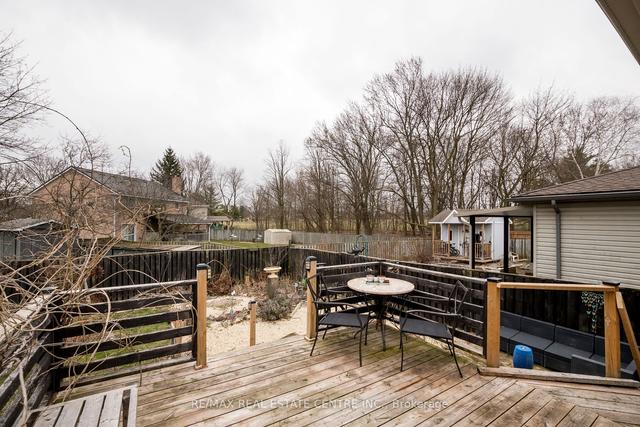258 West Acres Dr, House detached with 4 bedrooms, 2 bathrooms and 2 parking in Guelph ON | Image 30