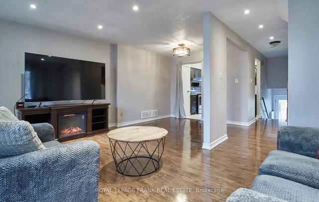 35 - 33 Dundalk Dr, Townhouse with 3 bedrooms, 3 bathrooms and 1 parking in Toronto ON | Image 19