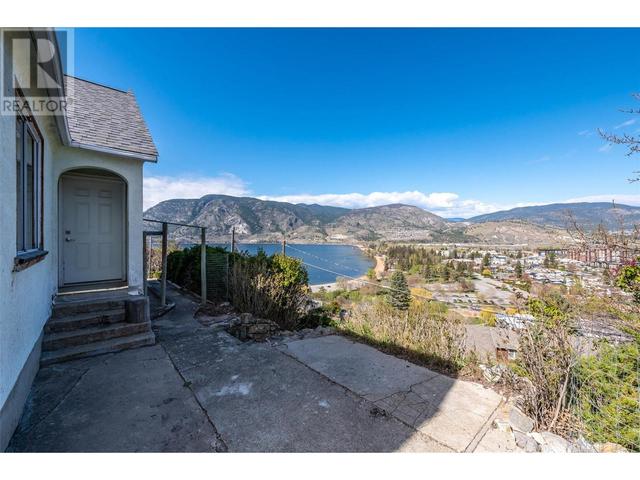 105 Spruce Road, House detached with 4 bedrooms, 3 bathrooms and null parking in Penticton BC | Image 55