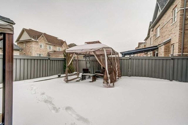 31 Aster Dr, House semidetached with 4 bedrooms, 4 bathrooms and 4 parking in Vaughan ON | Image 33