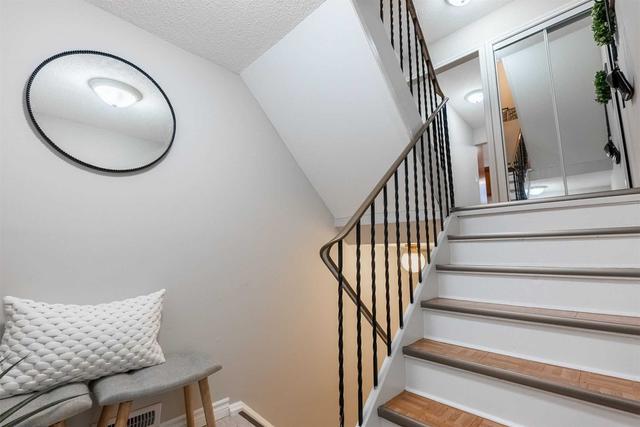 11 - 222 Pearson St, Townhouse with 3 bedrooms, 2 bathrooms and 2 parking in Oshawa ON | Image 23