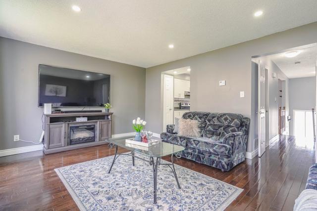 51 Franklin Crt, Townhouse with 3 bedrooms, 2 bathrooms and 2 parking in Brampton ON | Image 19