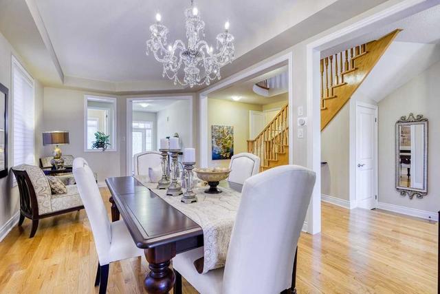 568 Valley Vista Dr N, House detached with 4 bedrooms, 4 bathrooms and 6 parking in Vaughan ON | Image 3