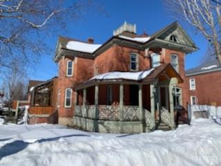 28 George Street N, House detached with 6 bedrooms, 4 bathrooms and 4 parking in Smiths Falls ON | Image 1
