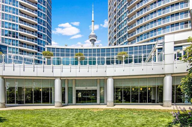 3603 - 8 York St, Condo with 1 bedrooms, 2 bathrooms and 1 parking in Toronto ON | Image 12