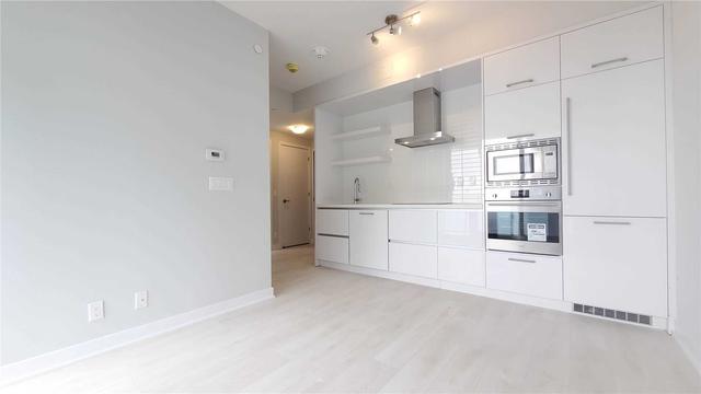 3207 - 2221 Yonge St, Condo with 1 bedrooms, 1 bathrooms and 0 parking in Toronto ON | Image 1
