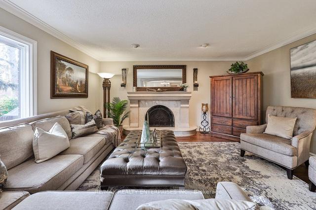 1246 Crawford Crt, House detached with 4 bedrooms, 4 bathrooms and 12 parking in Oakville ON | Image 5
