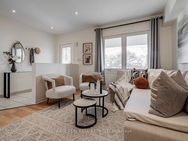 30 Bushey Ave, House detached with 3 bedrooms, 2 bathrooms and 2 parking in Toronto ON | Image 35