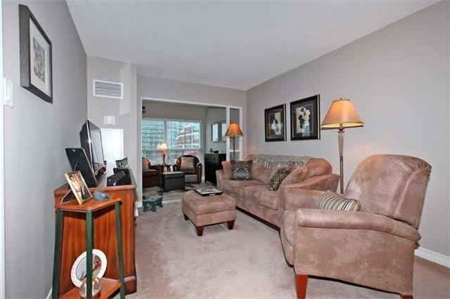332 - 600 Queens Quay W, Condo with 1 bedrooms, 1 bathrooms and 1 parking in Toronto ON | Image 1
