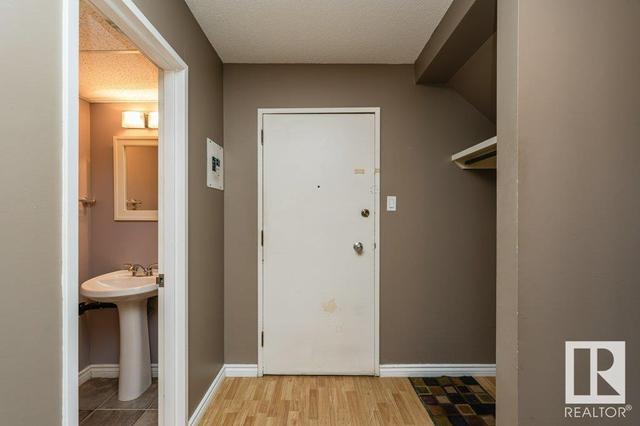 211 - 7805 159 St Nw, Condo with 3 bedrooms, 1 bathrooms and null parking in Edmonton AB | Image 14