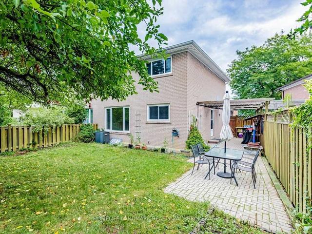 26 Cairnside Cres, House semidetached with 4 bedrooms, 2 bathrooms and 2 parking in Toronto ON | Image 19