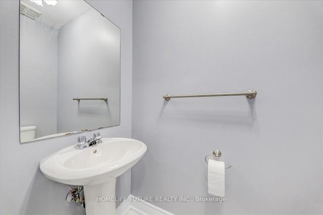 18 Holloway Rd, House detached with 3 bedrooms, 3 bathrooms and 2 parking in Markham ON | Image 3
