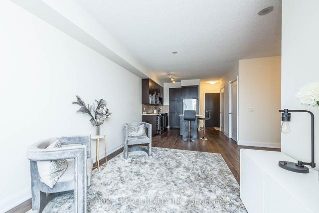2004 - 18 Graydon Hall Dr, Condo with 1 bedrooms, 1 bathrooms and 2 parking in Toronto ON | Image 10