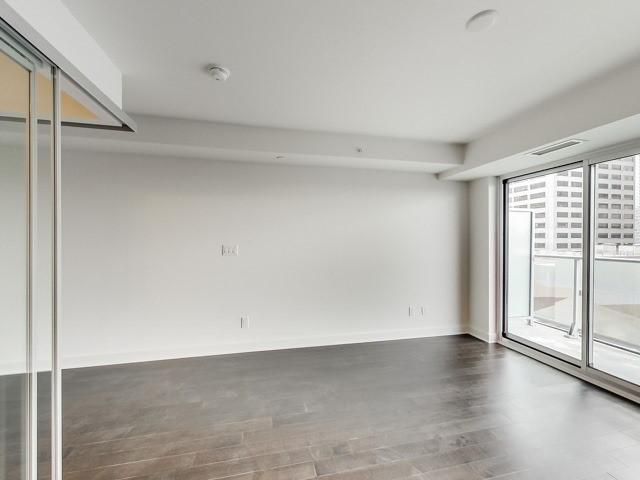 809 - 58 Orchard View Blvd, Condo with 1 bedrooms, 1 bathrooms and null parking in Toronto ON | Image 12