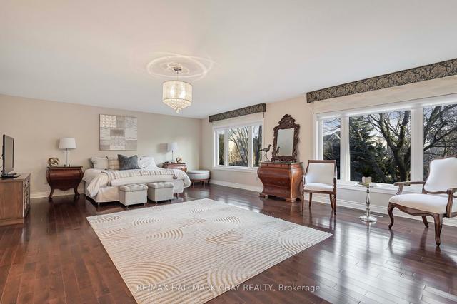 942 Comfort Lane, House detached with 5 bedrooms, 5 bathrooms and 9 parking in Newmarket ON | Image 17