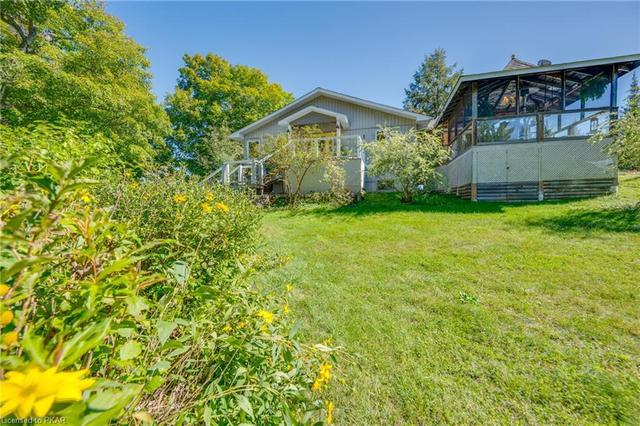 104 Brown Lane, House detached with 5 bedrooms, 3 bathrooms and 12 parking in Bancroft ON | Image 1