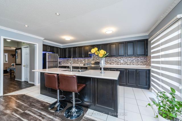 9 Bersan Terr, House semidetached with 4 bedrooms, 4 bathrooms and 2 parking in Brampton ON | Image 7