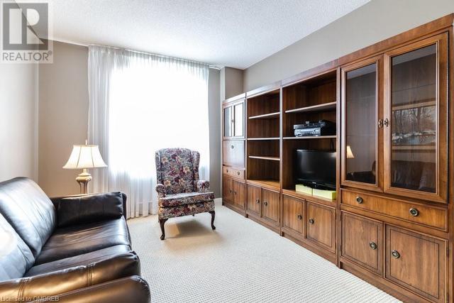 1903 Pilgrims Way Unit# 803, Condo with 2 bedrooms, 2 bathrooms and 1 parking in Oakville ON | Image 24