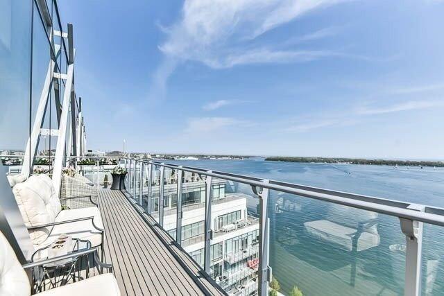 Uph1402 - 29 Queens Quay East Quay, Condo with 2 bedrooms, 3 bathrooms and 2 parking in Toronto ON | Image 18