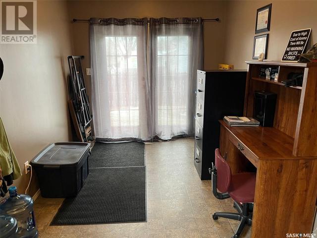 425 Young Street, House detached with 3 bedrooms, 1 bathrooms and null parking in Bienfait SK | Image 8