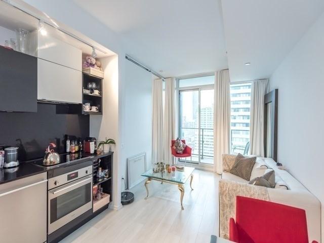 1410 - 125 Peter St, Condo with 1 bedrooms, 1 bathrooms and 0 parking in Toronto ON | Image 14