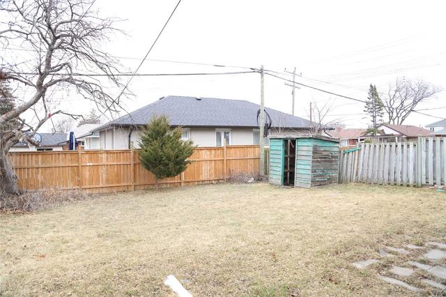 1567 Pharmacy Ave, House detached with 3 bedrooms, 2 bathrooms and 7 parking in Toronto ON | Image 15