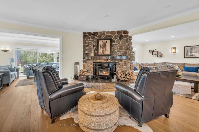 2066 Innisfil Heights Cres, House detached with 4 bedrooms, 4 bathrooms and 10 parking in Innisfil ON | Image 2