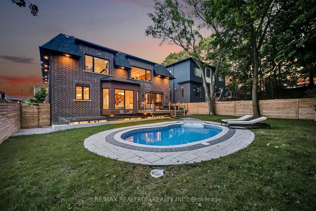 52 Burbank Dr, House detached with 5 bedrooms, 7 bathrooms and 8 parking in Toronto ON | Image 27